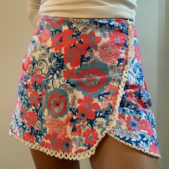 Lilly Pulitzer Dresses & Skirts - Lilly Pulitzer Floral Mini Skirt - Pink and Blue